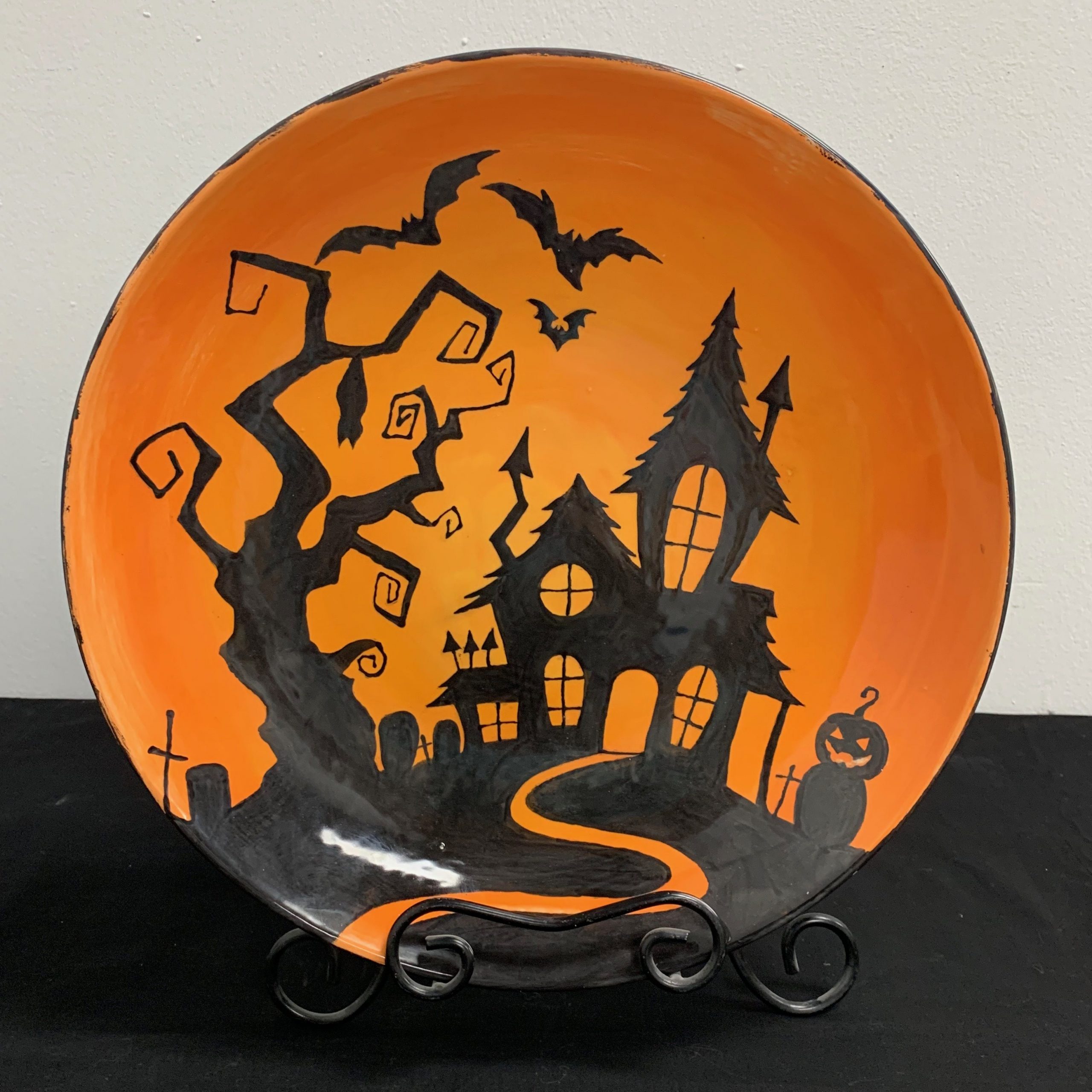 Hilltop Haunt Pottery Painting Class - Choose Large Plate or Platter